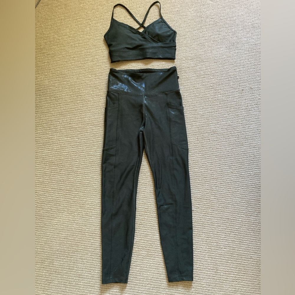 Marika 2 Piece Irene Sports Bra Legging Set Green Floral Sz S